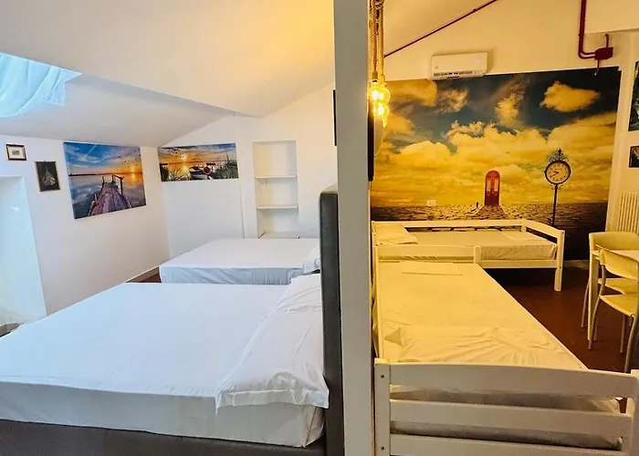 Apartamento Amazing Attic At The *
